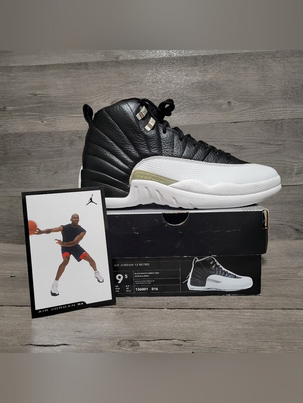 Air Jordan 12 Retro 2004 Mens Size 9.5 Playoff 136001-016 Black White